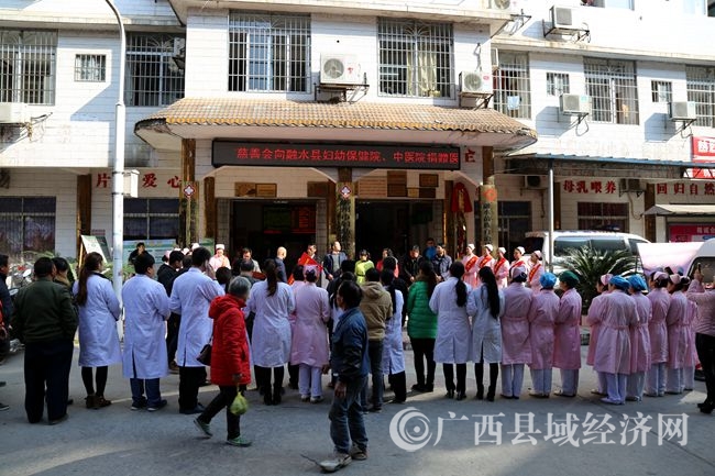 img_5145捐赠仪式现场