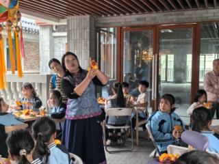 古韵钟鼓承匠心 亲子传习续文脉 ——广西乡村工匠年货集市在南宁邕州古城开市