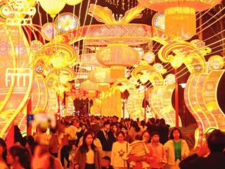 蛇年春节年味浓 广西消费市场繁荣有序