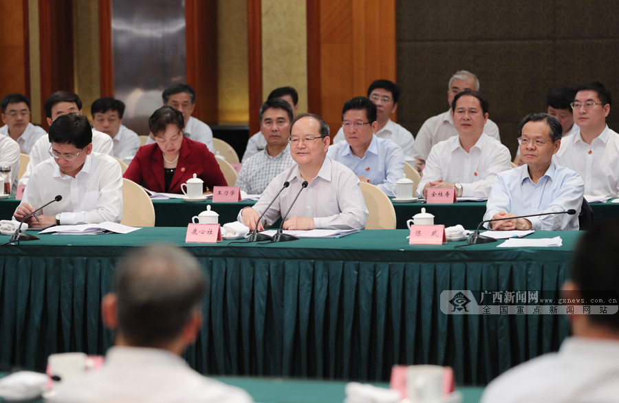 鹿心社陈武率广西党政代表团赴四川学习考察