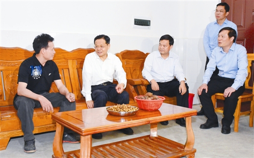 ����: ǣס��ţ���ӡ����¡�ӳ��ͷ�� �����ӯũ��ȫ����ƶ����ս