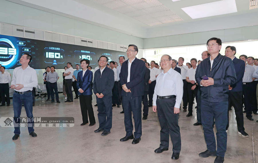 鹿心社陈武率广西党政代表团赴贵州学习考察