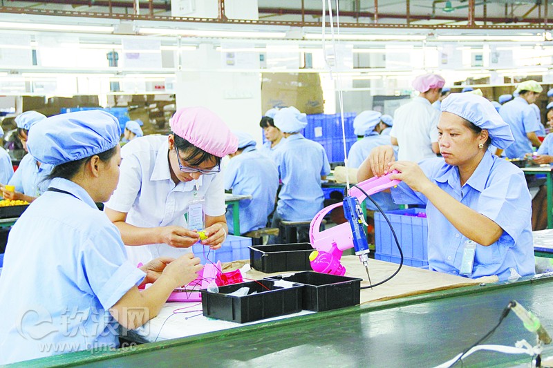 陆屋镇产城融合工业日益规模化 成灵山县域经济发展的新亮点