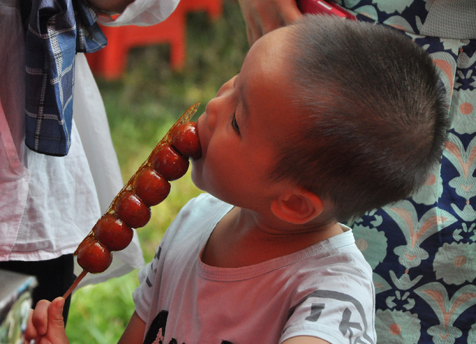 零距离感受“广西非物质文化遗产美食展”的魅力