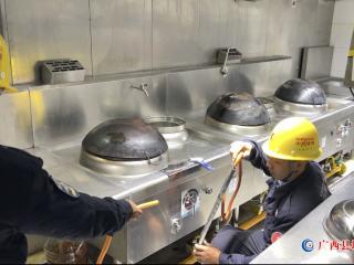 以“演”为筑 以“练”为战——崇左中燃开展商业综合体燃气泄漏应急演练