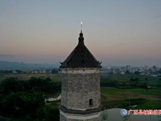 蓉峰夕照无限美   冬日暖阳游人醉